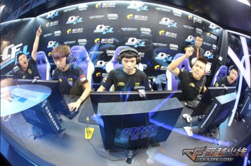 综合两人近 综合两人近